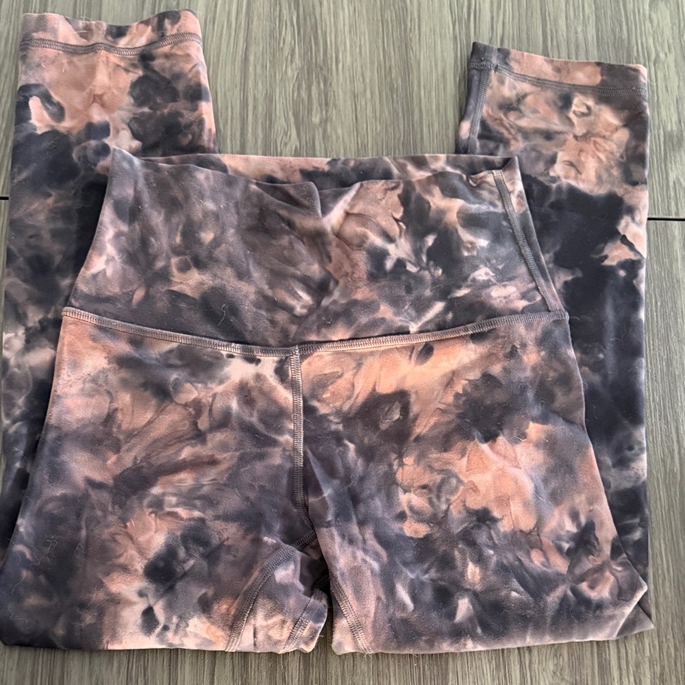 lululemon athletica Tie-Dye Leggings - Brown/tan size 4